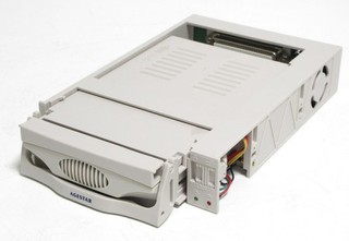 Сменный бокс AgeStar MR3-SATA(SW)-3F switch hotswap 3fan black