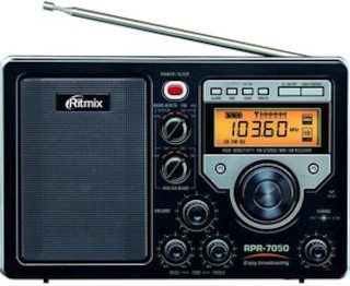 Радиоприемник портативный Ritmix RPR-7050 черный