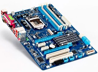 Материнская плата Gigabyte GA-Z68P-DS3-B3 Soc-1155 iZ68 DDR3 ATX AC'97 8ch GbLAN VGA SATA3 RAID