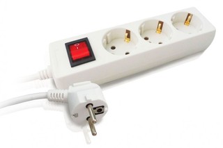 Удлинитель универсальный PC PET 3м 3 розетки белый AP02001K-3