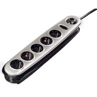 Сетевой фильтр Hama H-108806 Spirit 5 розеток 1.5 м черный/серебристый