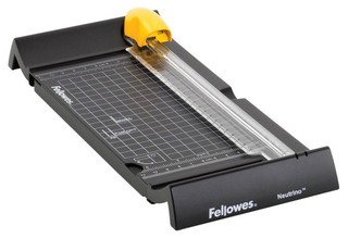Резак дисковый Fellowes Neutrino A5, 5лст., авт. система прижима. прямая резка (Фоторезак)